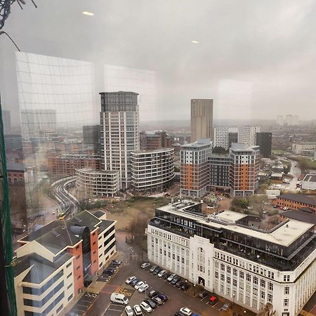 Quayside Penthouse 2 Bedroom Ensuite Near Media City & Manchester United Dış mekan fotoğraf