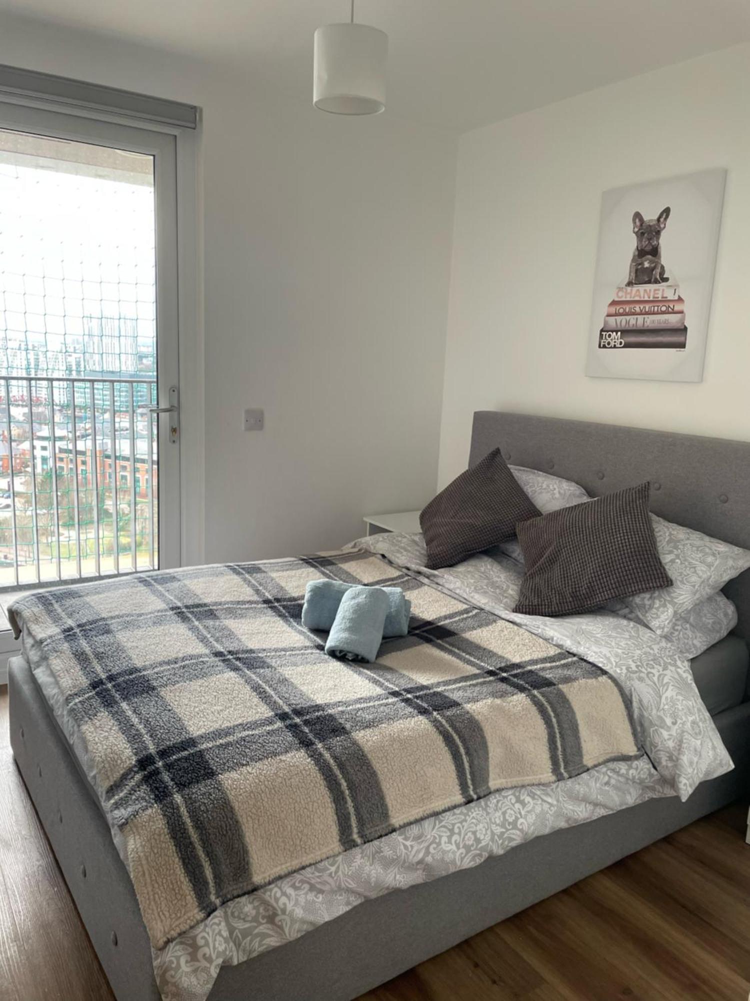 Quayside Penthouse 2 Bedroom Ensuite Near Media City & Manchester United Dış mekan fotoğraf
